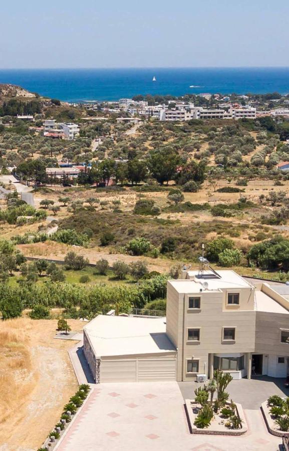 Des & Coo Luxury Villa With Private Pool Faliraki Exterior photo