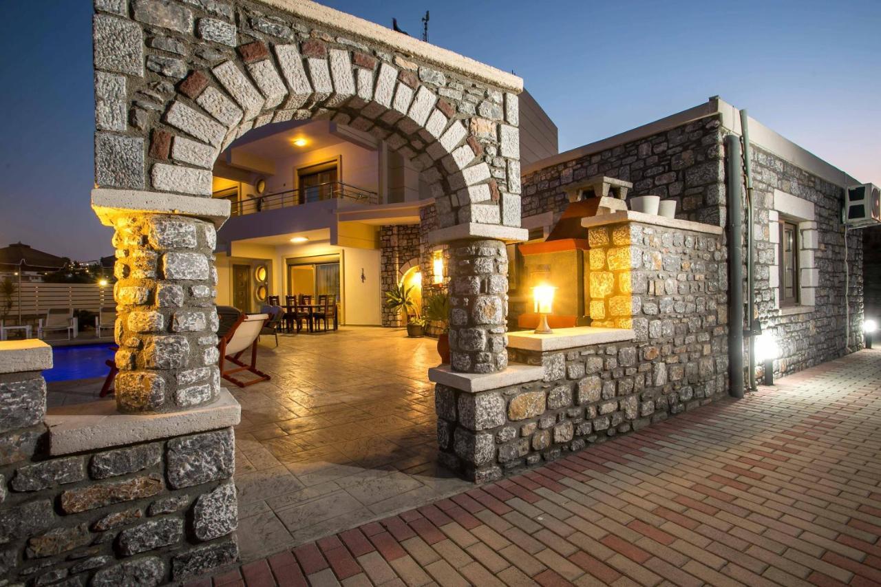 Des & Coo Luxury Villa With Private Pool Faliraki Exterior photo